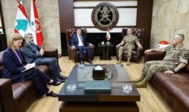 قائد الجيش اللبناني يبحث مع مسؤول أممي مرحلة ما بعد "اليونيفيل" ويؤكد أهمية دعم لبنان