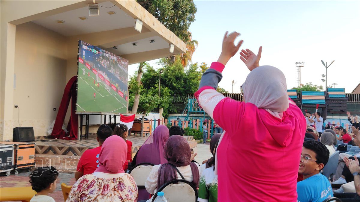 ترقب بين مشجعي المنتخب المصري من رواد نادي السلام البحري ببورفؤاد 