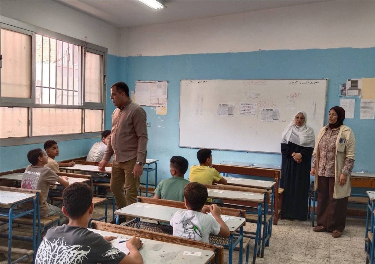انطلاق امتحانات الدور الثاني بدمياط.. و«عمارة» يتفقد اللجان