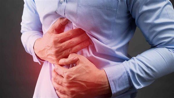 3 فيتامينات نقصهم بالجسم يسبب أعراض القولون العصبى