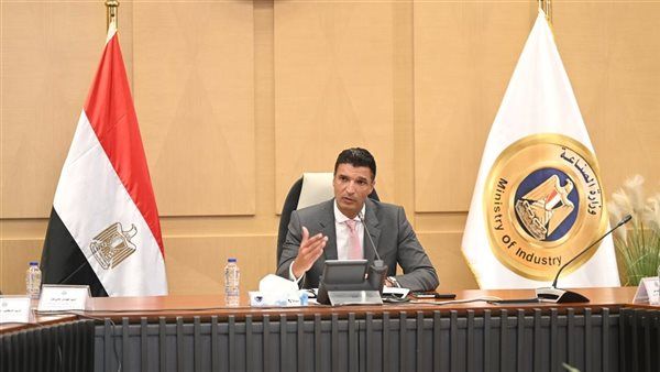 خالد هاشم: نستهدف تجاوز مرحلة تجميع السيارات إلى بناء منظومة صناعة متكاملة