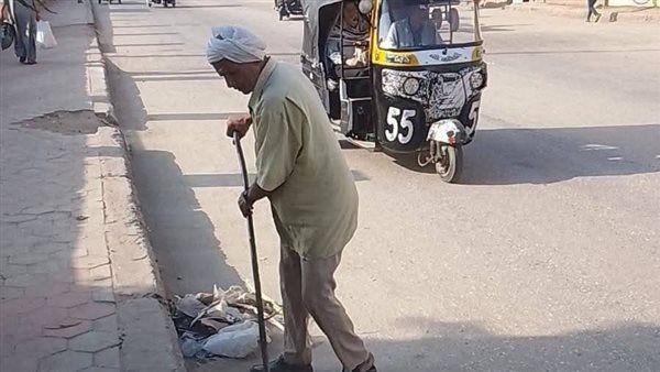 حملات مكثفة لرفع المخلفات وتحسين مستوى النظافة العامة بالمنيا