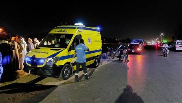 انفجر إطار السيارة فدهس المارة، إصابة 7 أشخاص صدمتهم "ملاكي" بطريق بني سويف الزراعي