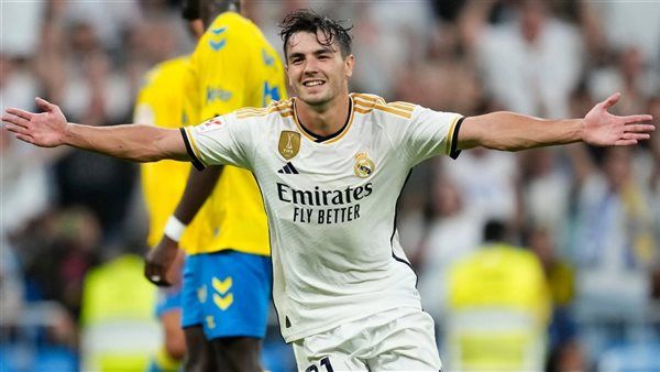ريال مدريد يتقدم على فيرينكفاروس المجري 1-0 في الشوط الأول