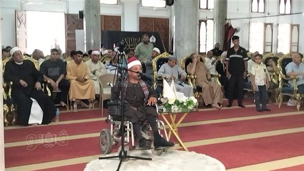 متسابق من ذوى الهمم يبهر لجنة الحكام خلال تصفيات دولة التلاوة بالإسماعيلية (فيديو)