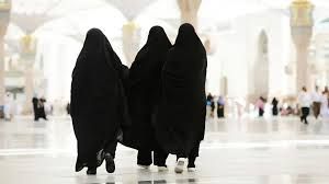 عدد زوجات الرجل في الجنة ومع من تكون الزوجة