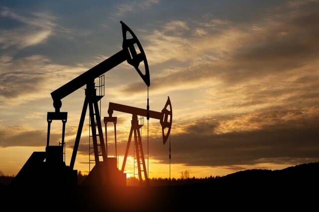 أسعار النفط تتجه لثاني مكاسب أسبوعية وسط الضغوط الأمريكية