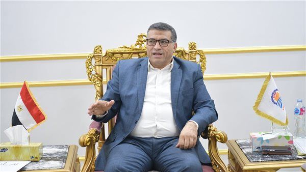 محافظ قنا يبحث مع أعضاء مجلسي النواب والشيوخ عددا من الملفات الخدمية والتنموية (صور)