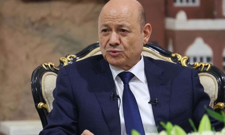 العليمي يدعو اليمنيين إلى التعبئة العامة والالتحاق بالقوات المسلحة
