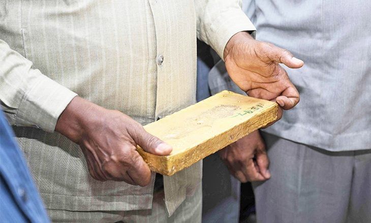 السودان يعتزم تجريم حيازة الذهب من دون سند رسمي