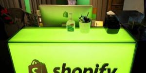 "شوبيفاي"
      تخسر
      20
      مليار
      دولار
      من
      قيمتها
      خلال
      ساعات