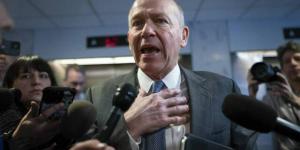 "بوينغ"
      تواجه
      فضائح
      بالجملة
      بعد
      جلسة
      استماع
      لرئيسها
      بمجلس
      الشيوخ