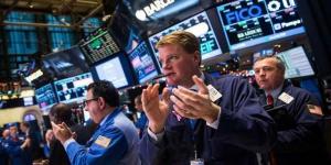 وول
      ستريت
      تغلق
      على
      ارتفاع..
      وستاندرد
      آند
      بورز
      وناسداك
      يسجلان
      مستويات
      قياسية