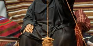 حرفة السدو تبرز حضورها التراثي
في مهرجان التمور بدومة الجندل