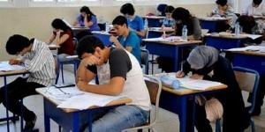طلاب الثانوية العامة يؤدون اليوم امتحان مادة اللغة الأجنبية الأولى