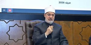 مفتي الجمهورية يحذر من منصات التواصل: بعض المحتويات تستهدف تشويه الهوية وإضعاف الانتماء