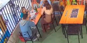 جريمة قتل بشعة، لحظة اغتيال محامية على يد قاتل مأجور في وضح النهار (فيديو)