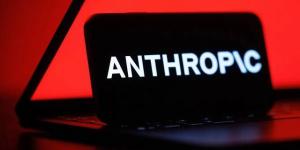 أنثروبيك تستهدف الاكتتاب العام منتصف نوفمبر بتقييم تريليوني دولار