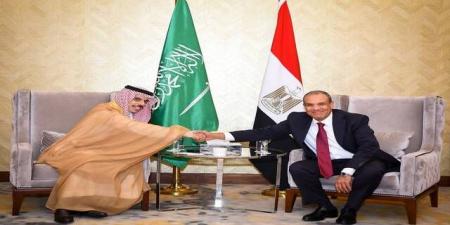 مصر
      والسعودية:
      رفض
      كامل
      لأي
      محاولات
      للإساءة
      للعلاقات
      التاريخية
      بين
      البلدين