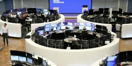 أسهم
      أوروبا
      ترتفع
      مع
      استفادة
      المستثمرين
      من
      ضعف
      السوق