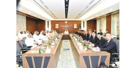 وزير
الكهرباء:
الكويت
ترحّب
بالاستثمار
والخبرة
الصينية