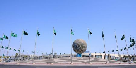 +3000 علم و2000 إضاءة تزين ميادين ومباني جدة في اليوم الوطني الـ95