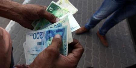 المالية: رواتب الموظفين غدا بنسبة لا تقل عن 60% وبحد أدناه 2000 شيقل