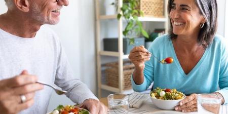 اشبعوا بنسبة "80 بالمئة فقط".. 6 نصائح يومية من أجل "حياة صحية أفضل"