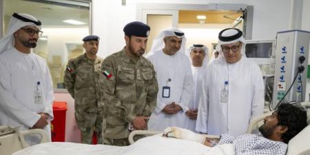 رئيس فريق «إدارة الطوارئ لأبوظبي» يتفقد المتأثرين من الاعتداءات الإيرانية الغاشمة