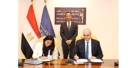 وزير الاتصالات يشهد منح ترخيص إنشاء وتشغيل مركز بيانات وحوسبة سحابية باستثمارات 400 مليون دولار