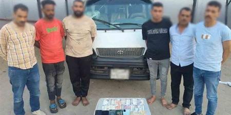 ضبط تشكيل عصابي انتحل صفة رجال شرطة للاستيلاء على أموال تاجر بالقاهرة