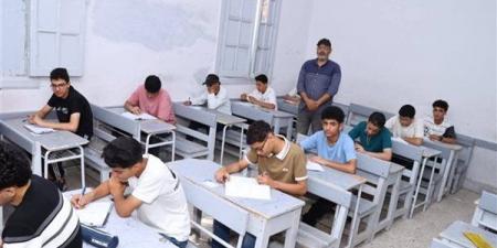 22954 طالبا بالفيوم يبدأون اليوم امتحانات الثانوية العامة بـ"التربية الوطنية والدين"