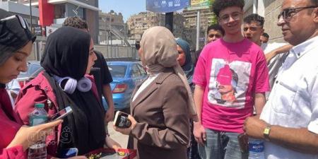 تعليم القاهرة تفاجئ طلاب الثانوية العامة بـ«شوكولاتة» بعد الامتحان (فيديو وصور)