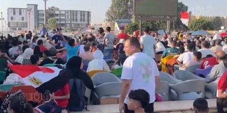 توافد الآلاف على مراكز الشباب بالشرقية لمتابعة مباراة مصر والأرجنتين (صور)