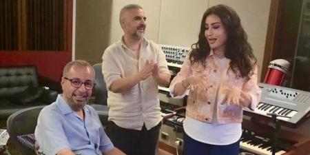 لطيفة تستعد لطرح ألبومها الجديد، استغرق تسجيله سنة ويتضمن أغاني تناسب الصيف (صور)