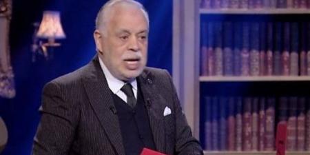 أشرف زكي يعلن عودة منير مكرم إلى مجلس نقابة المهن التمثيلية بعد اعتذاره