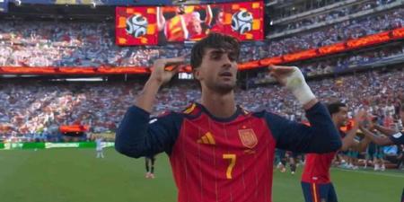 توريس يسجل الهدف الأول لإسبانيا في مرمى الأرجنتين بنهائي كأس العالم