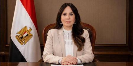 وزيرة الإسكان تتابع موقف تنفيذ عدد من المشروعات وملفات العمل بالسويس الجديدة