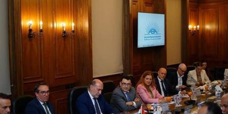 "رجال أعمال إسكندرية" تبحث مع "هيئة ميناء كاستيلون" الإسباني تعزيز التعاون التجاري