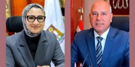 وزير النقل يبحث مع محافظ الوادي الجديد دفع معدلات العمل بمشروعات الطرق الجارية والمستقبلية