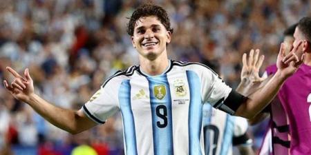 ألفاريز ينضم لتدريبات أتلتيكو مدريد بعد تعثر صفقة انتقاله لبرشلونة