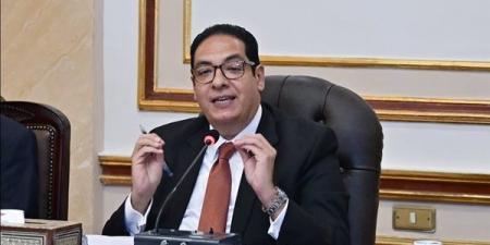 رئيس جامعة القاهرة يترأس اجتماع لجنة مشروع الإسكان ويوجه باستكمال الأعمال