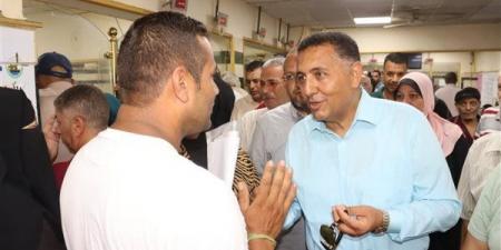 وجه بسرعة إنهاء معاملات المواطنين، محافظ القليوبية يتفقد المراكز التكنولوجية ببنها وطوخ وقها