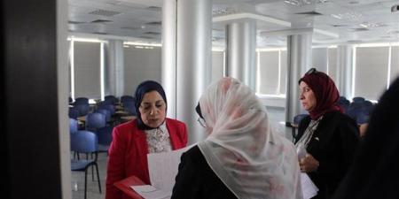 لجنة قطاع الدراسات الصيدلية تتفقد الإمكانات والتجهيزات لكلية الصيدلة بجامعة بنها بالعبور