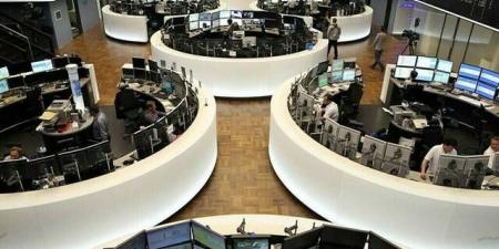 ازدهار الأسهم الأوروبية يخفي ركوداً محليّاً والشركات تبحث عن ملاذات