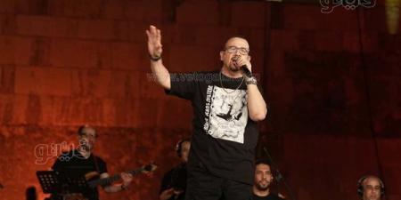 هشام عباس يفاجئ جمهور مهرجان القلعة بأغنية «تسيبها تحبك» لأول مرة (صور)