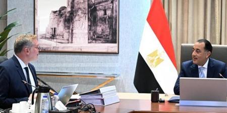 بدء إنتاج بئر «فيوم 4» قبل الموعد بعامين، تفاصيل لقاء مدبولي ووزير البترول