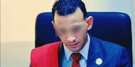 دفاع القاضي المزيف يطالب بعرضه على مستشفى الأمراض النفسية (فيديو)