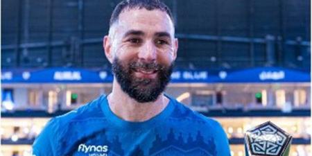 3 أسباب منعت كريم بنزيما من الانتقال إلى فريق جديد بشكل سريع.. يتقاضى مبلغًا خرافيًّا يصعب دفعه.. هل يفكر في الاعتزال أم ينتقل إلى الدوري الأمريكي؟