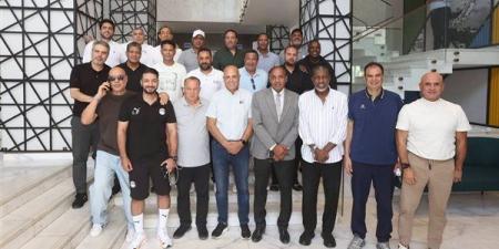 مدربو الرخصة PRO يحضرون مباراة مصر وليبيا في الإسماعيلية (صور)